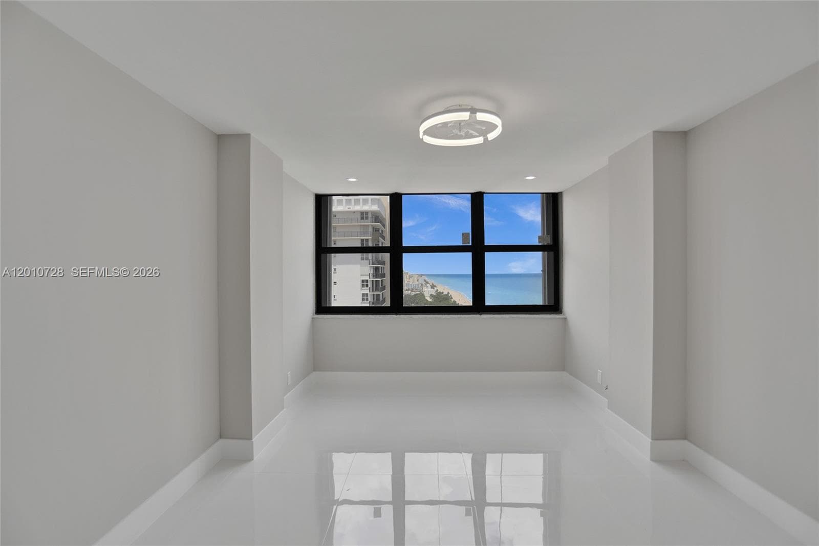 2301 Ocean Dr 2404 photo 5