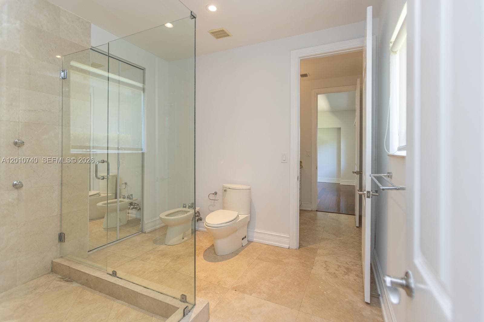 425 Shore Dr photo 13