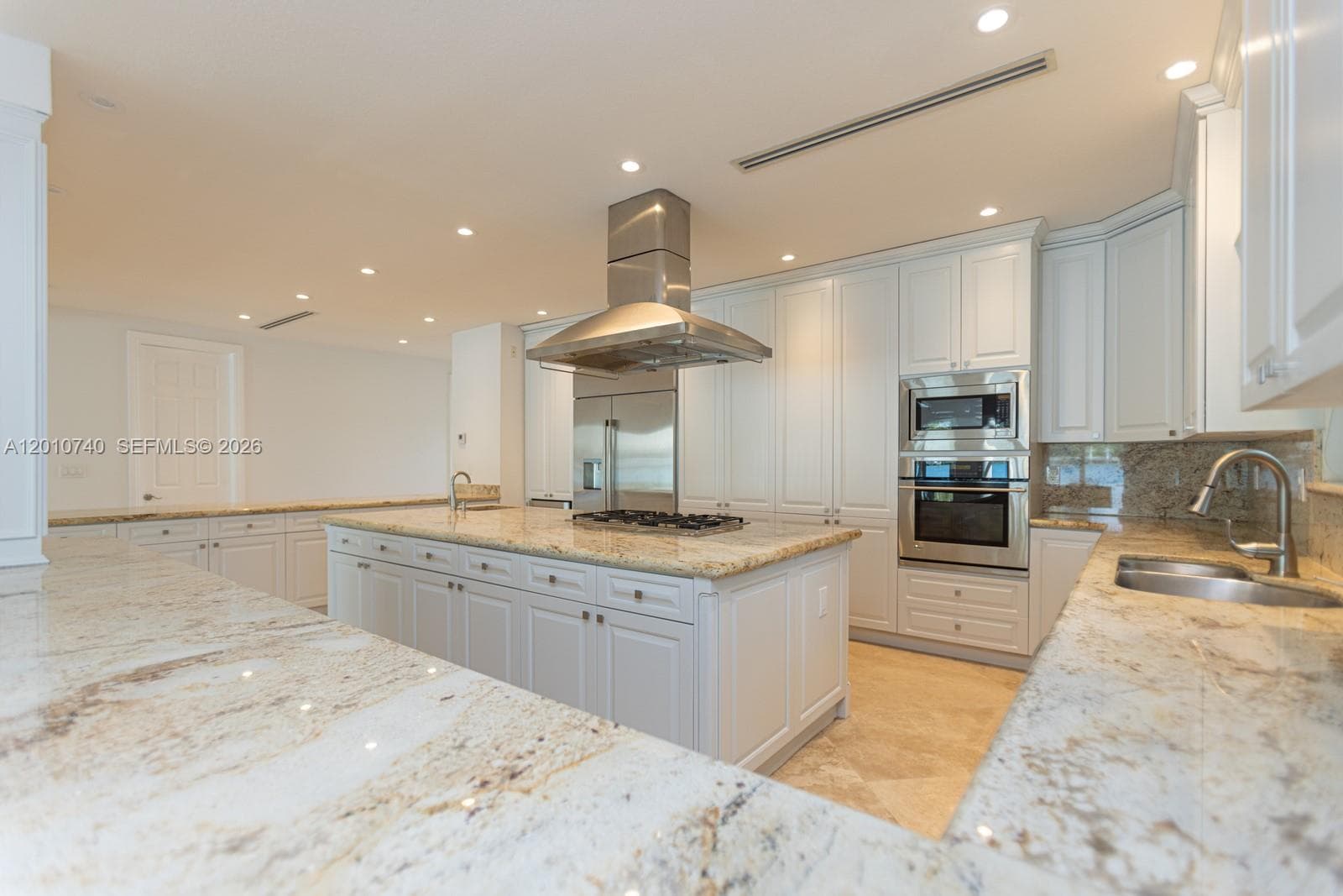 425 Shore Dr photo 5
