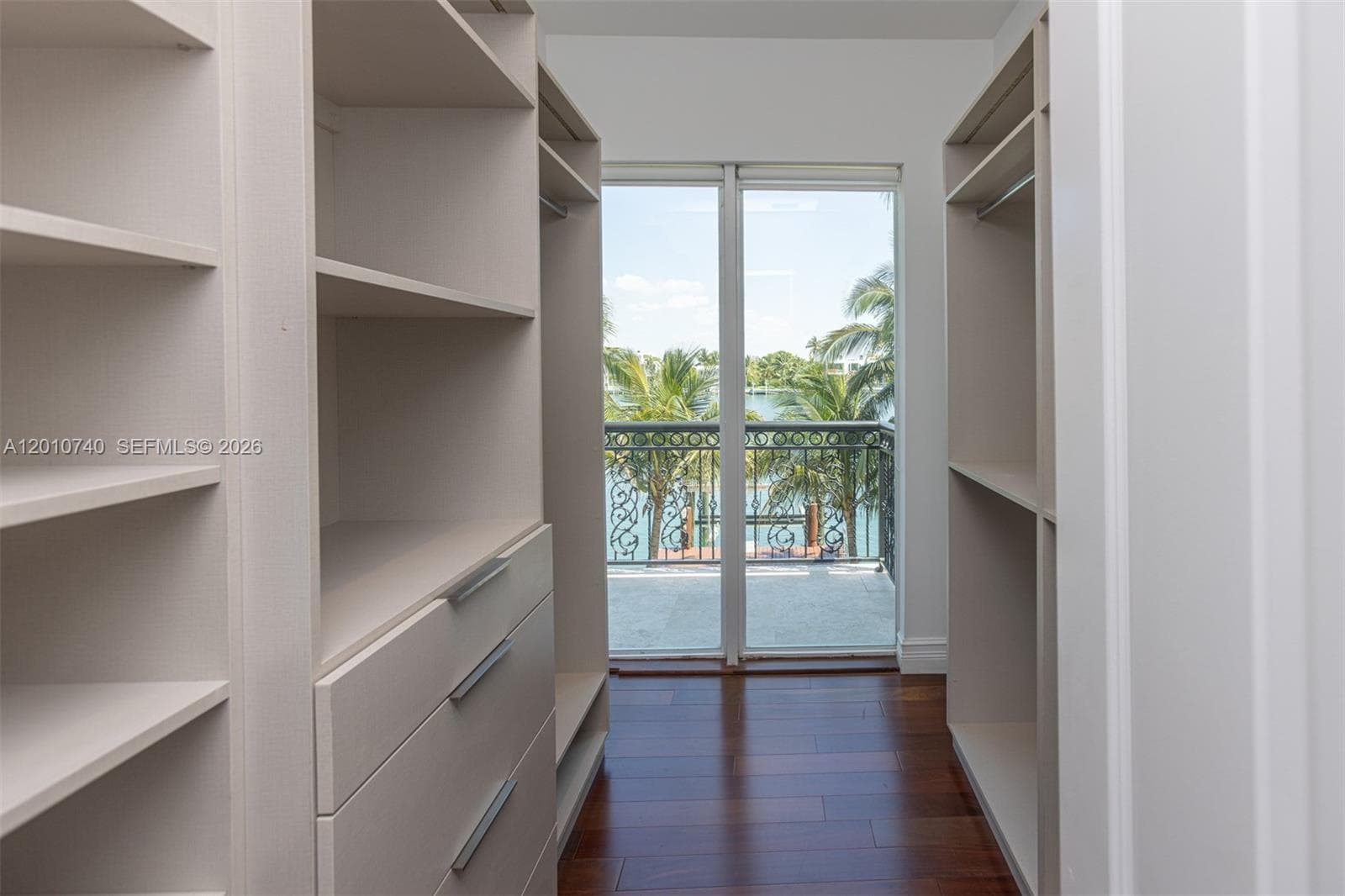 425 Shore Dr photo 18