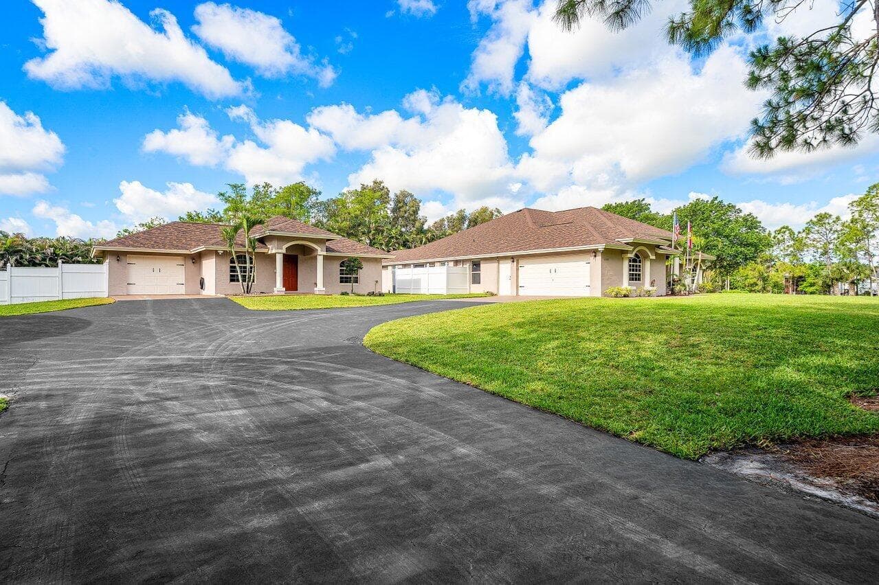 17038 69th Street N photo 3