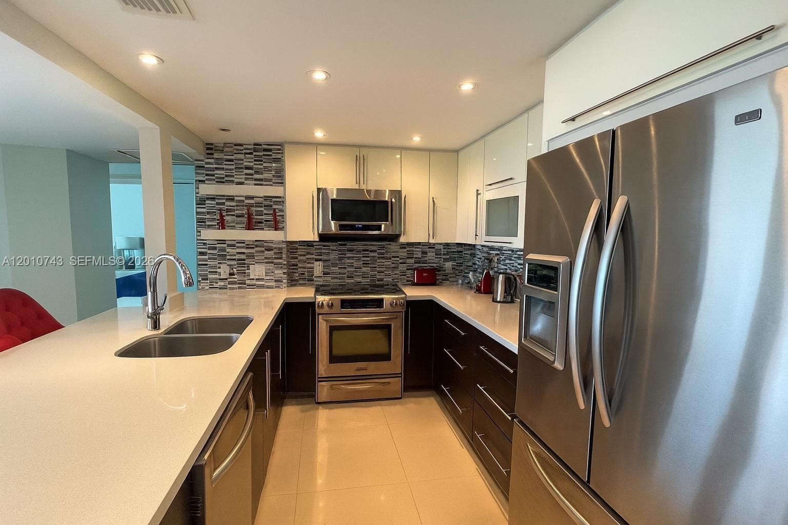 100 Bayview Dr 1026 photo 7