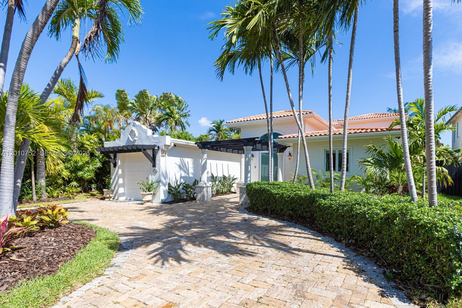 425 Shore Dr photo 13