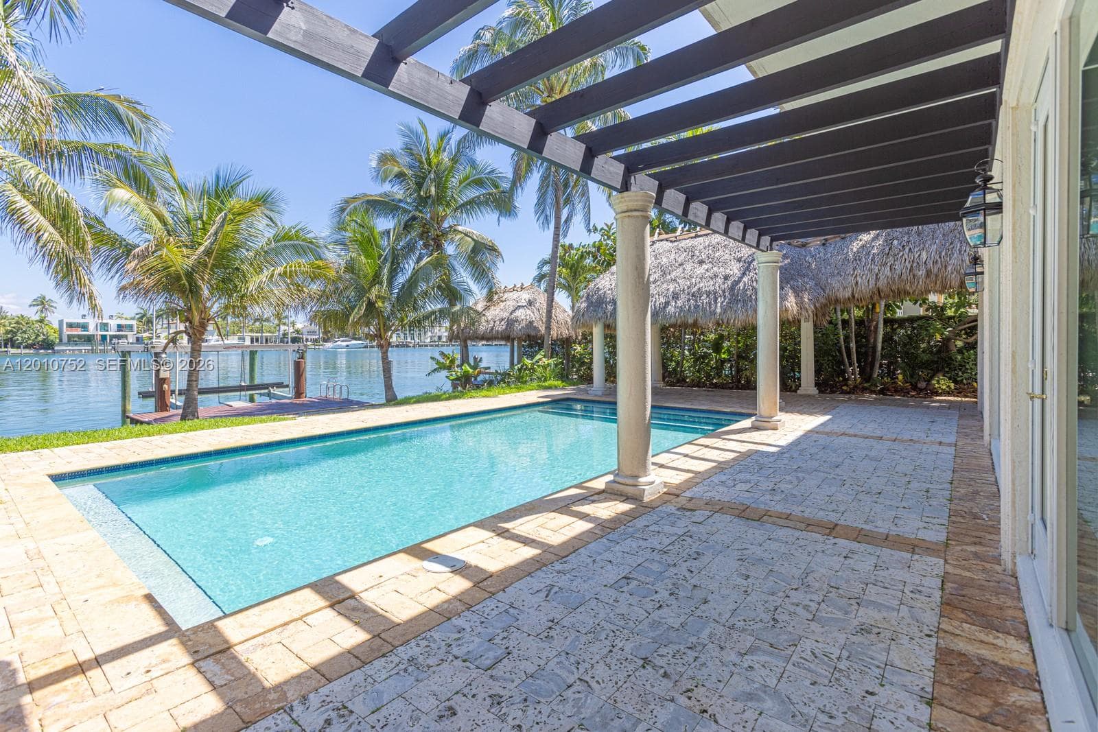 425 Shore Dr photo 12