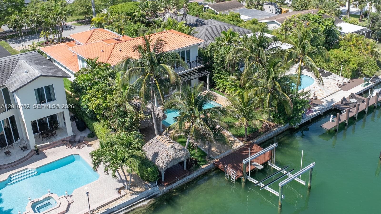425 Shore Dr photo 18