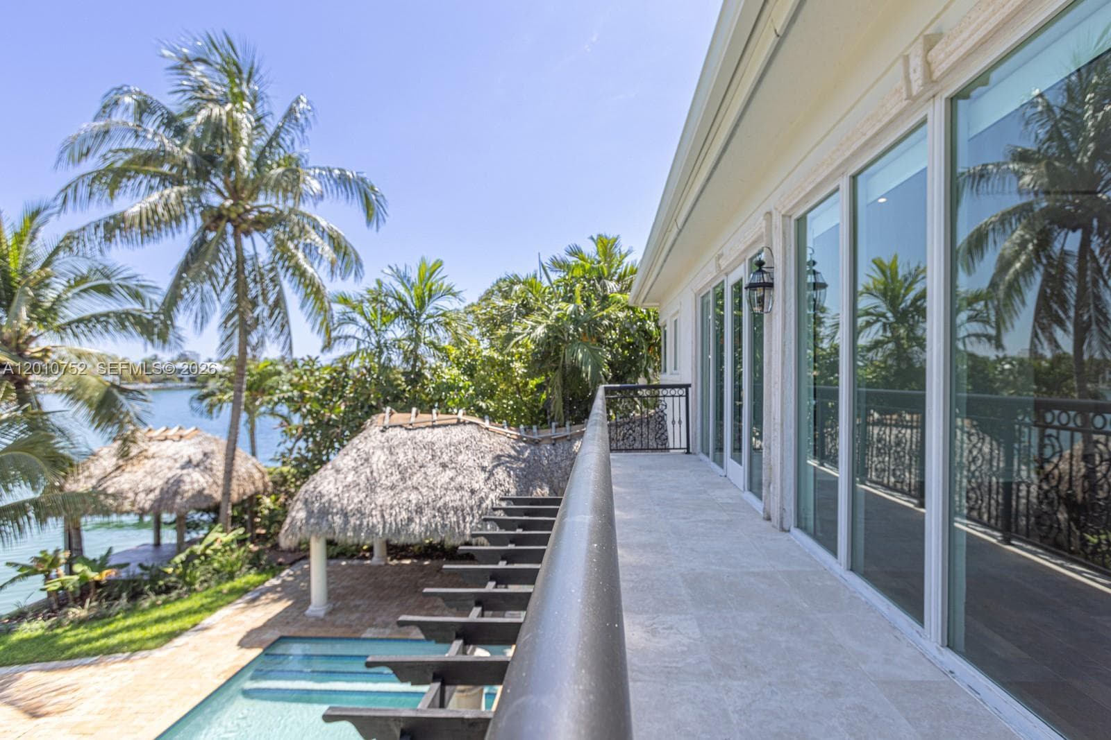 425 Shore Dr photo 15