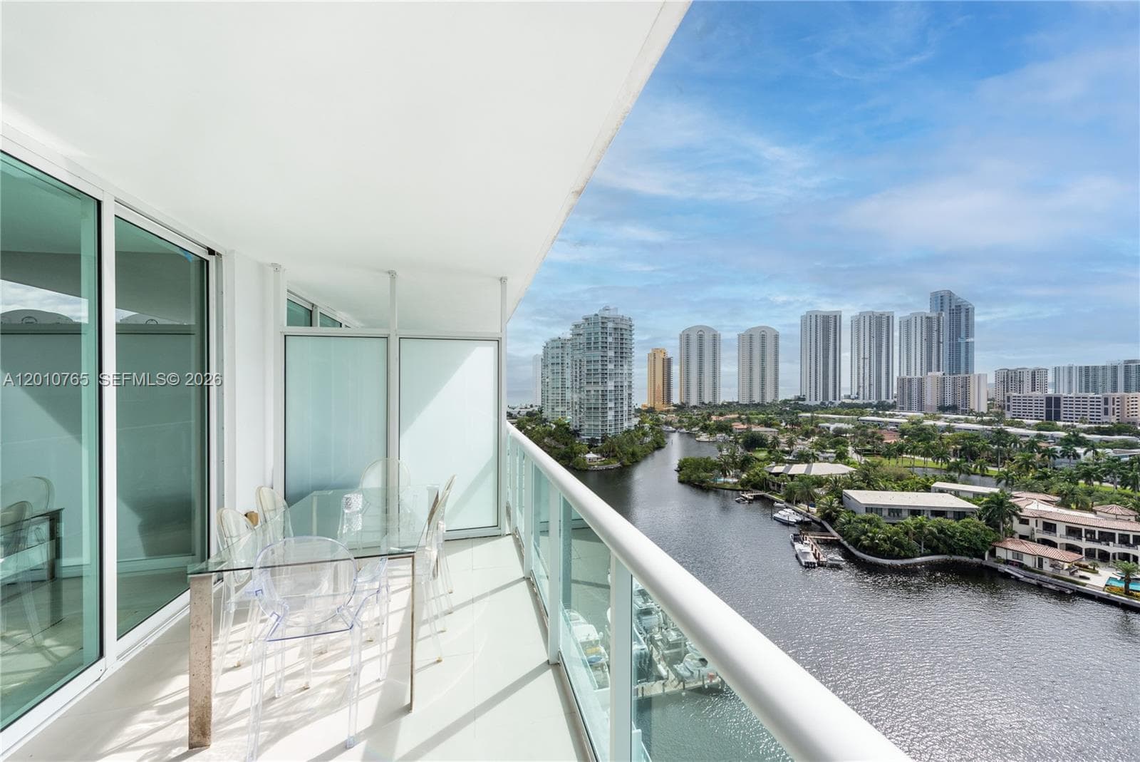 400 Sunny Isles Blvd 1518 photo 1