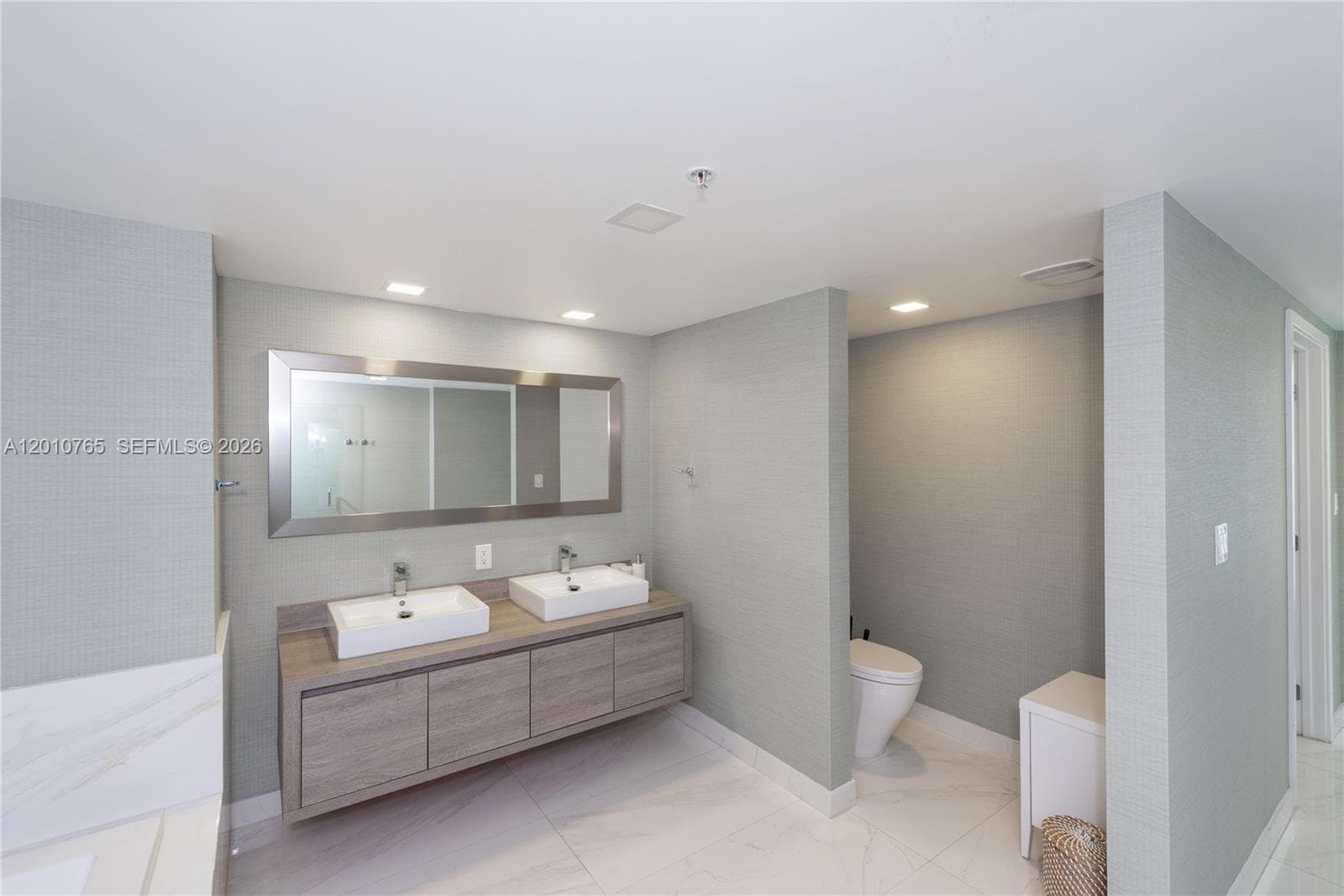 400 Sunny Isles Blvd 1518 photo 20