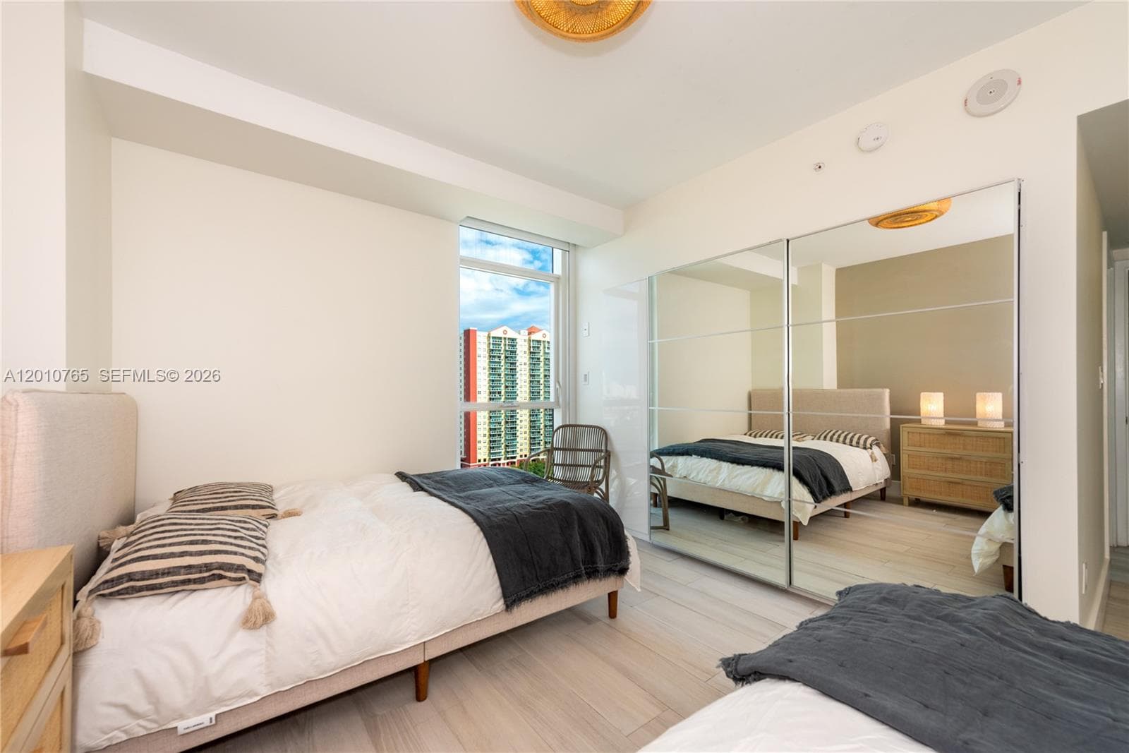 400 Sunny Isles Blvd 1518 photo 24