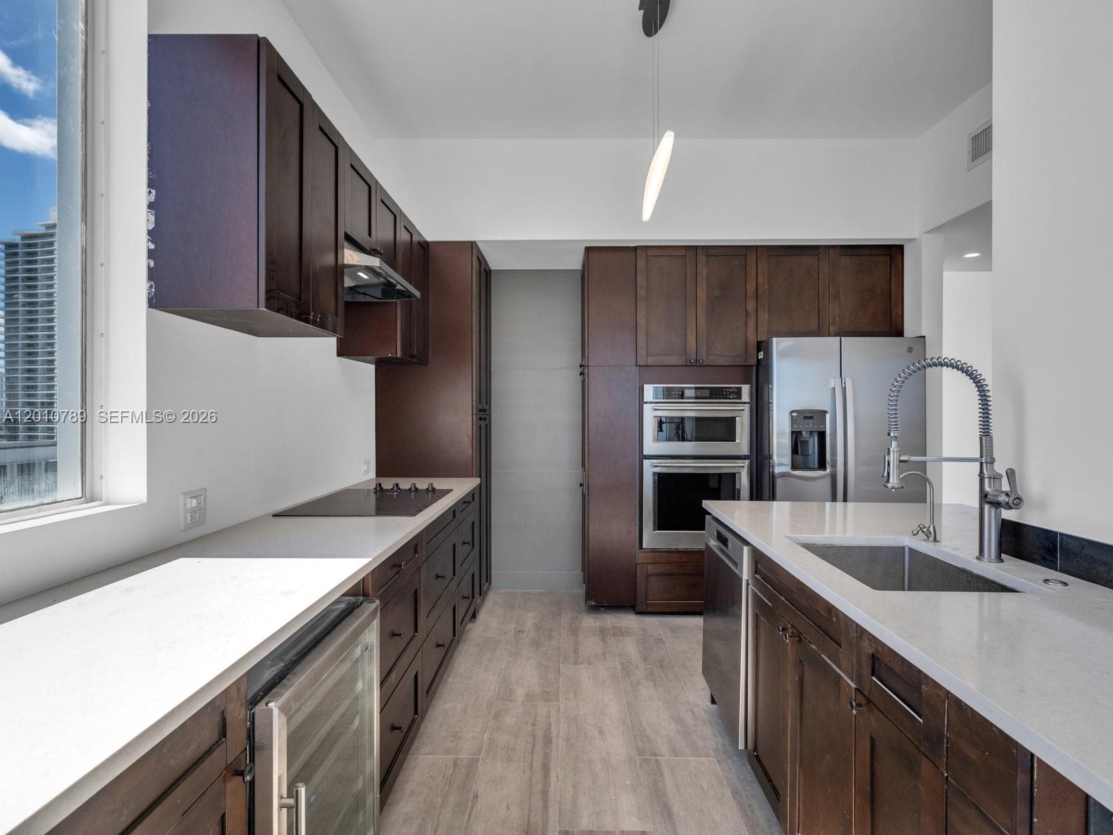 725 22nd St 16A photo 8