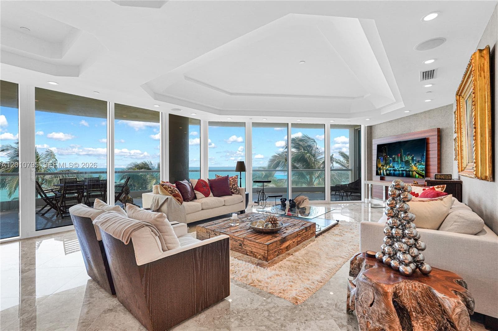 16051 Collins Ave 504 photo 2