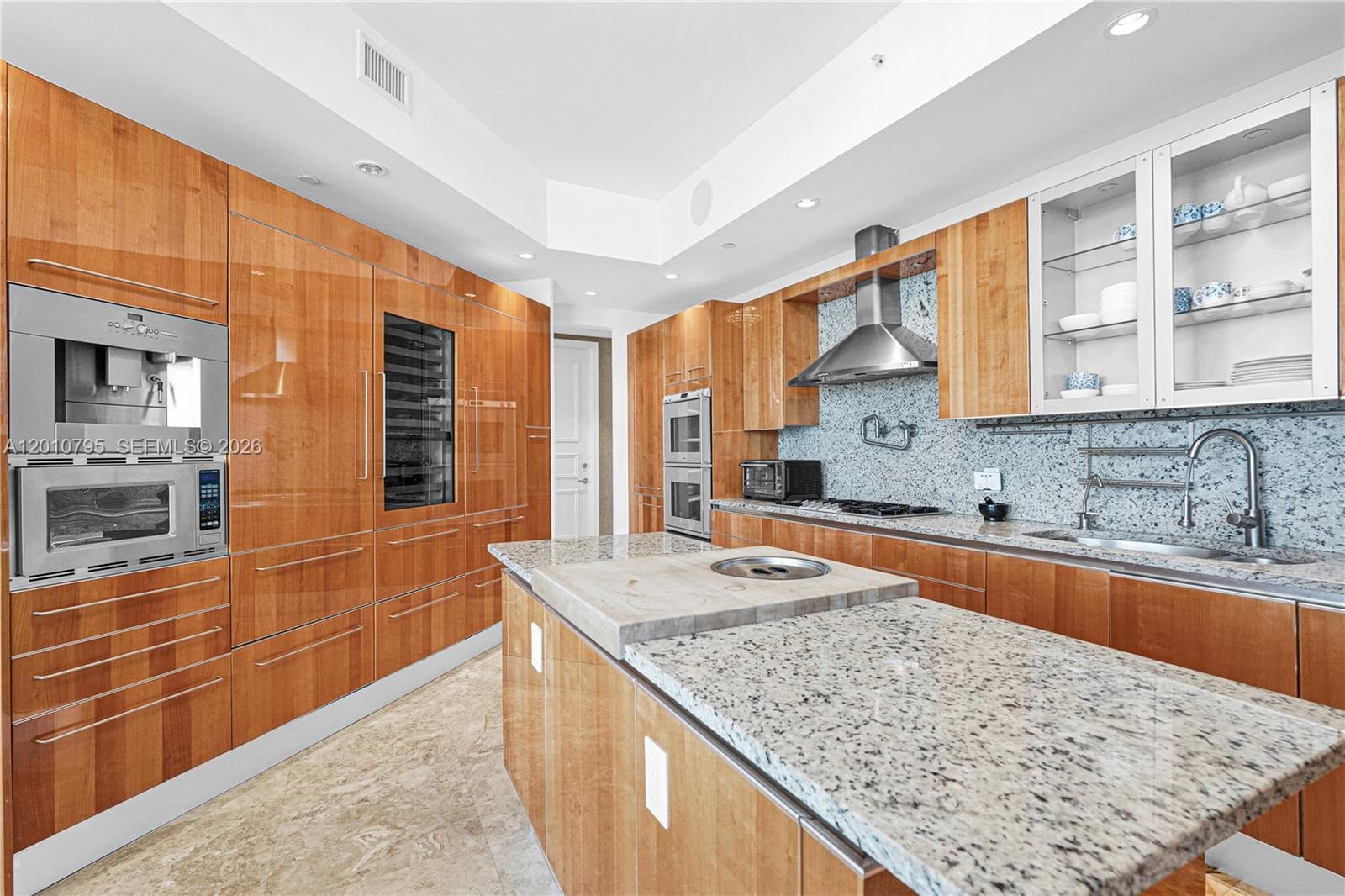 16051 Collins Ave 504 photo 15