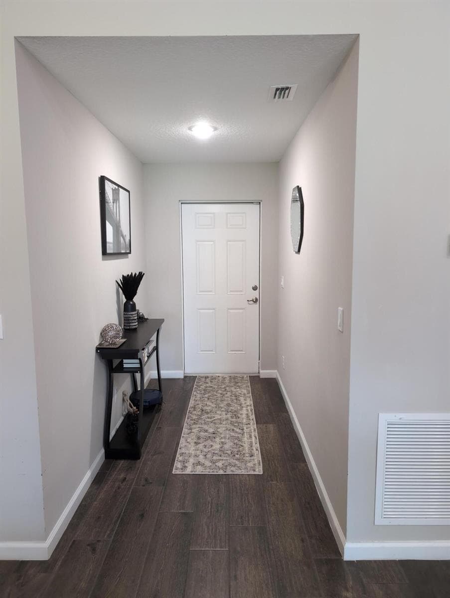 2202 SE Lucaya Street photo 3