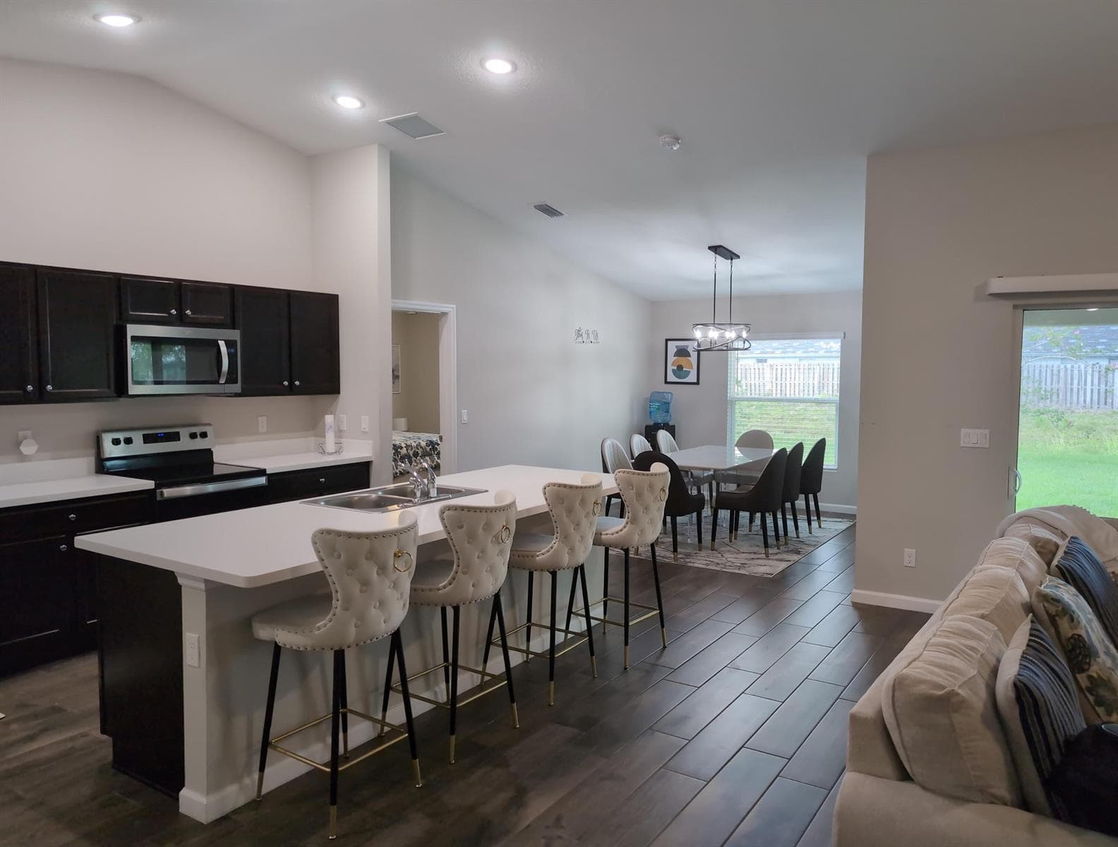 2202 SE Lucaya Street photo 8