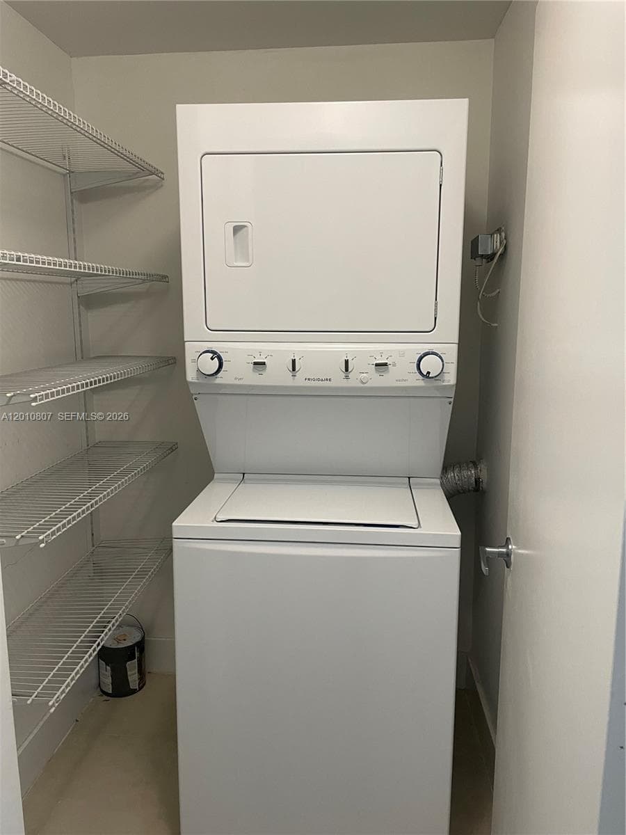 1900 Bayshore Dr 3311 photo 13
