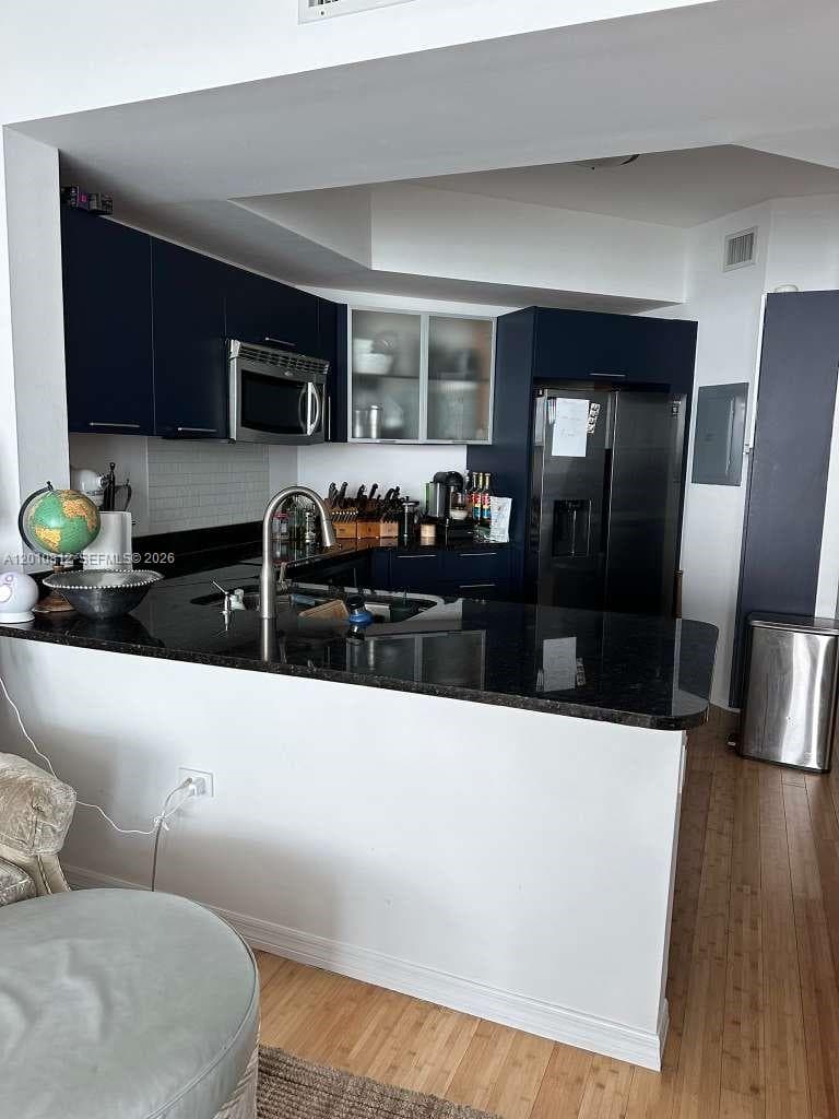 480 30th St 2102 photo 7
