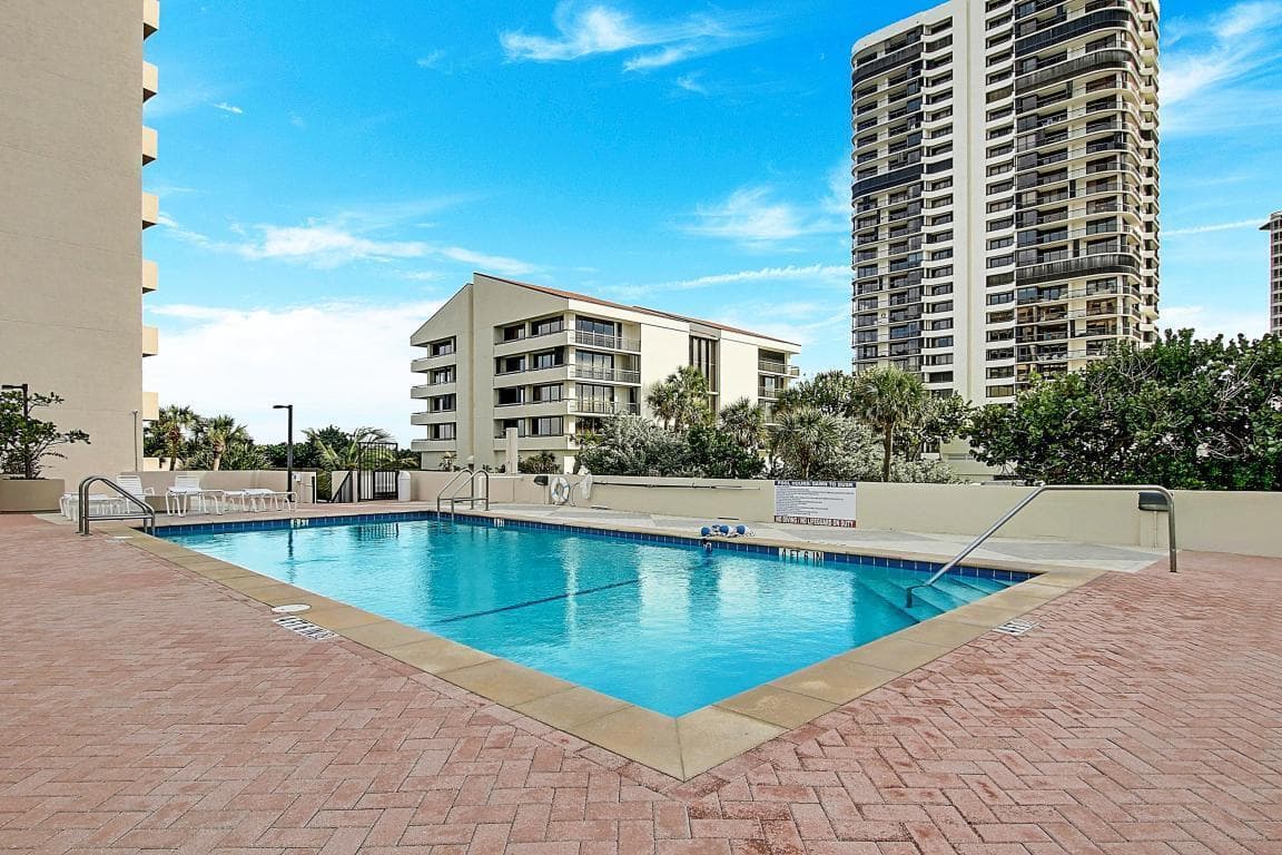 4200 N Ocean Drive 2-1104 photo 2