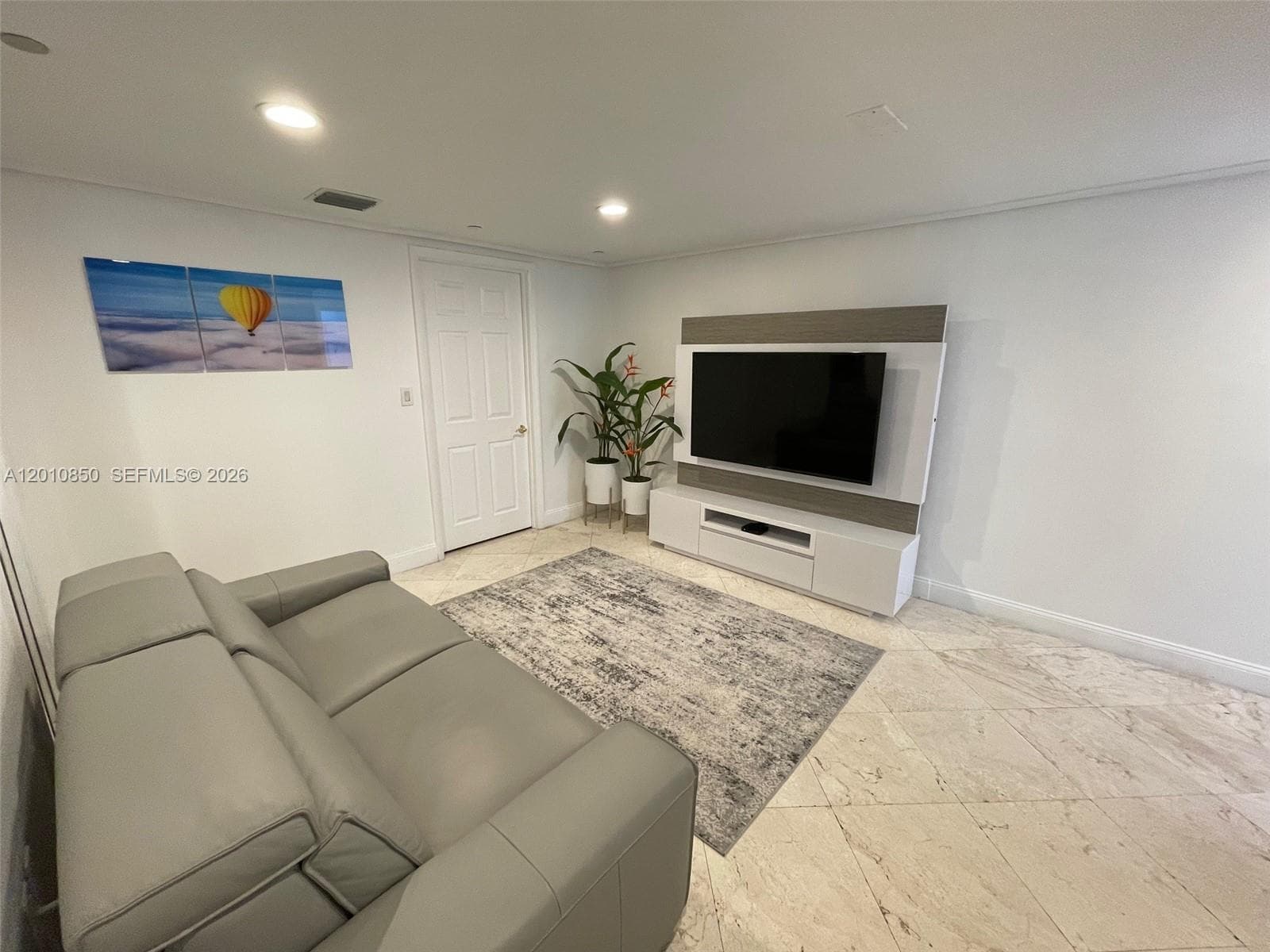 18671 Collins Ave 202 photo 17