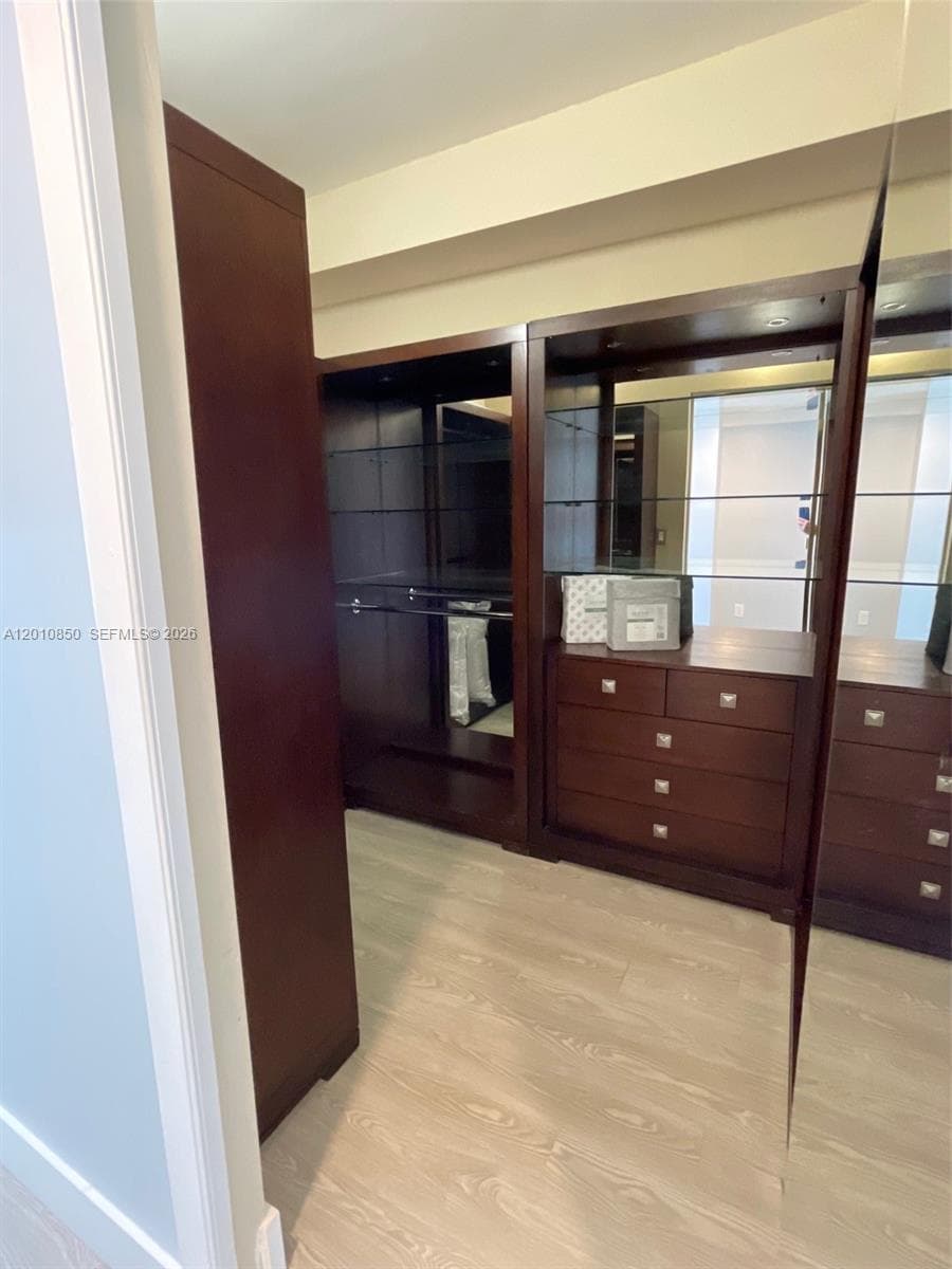 18671 Collins Ave 202 photo 11