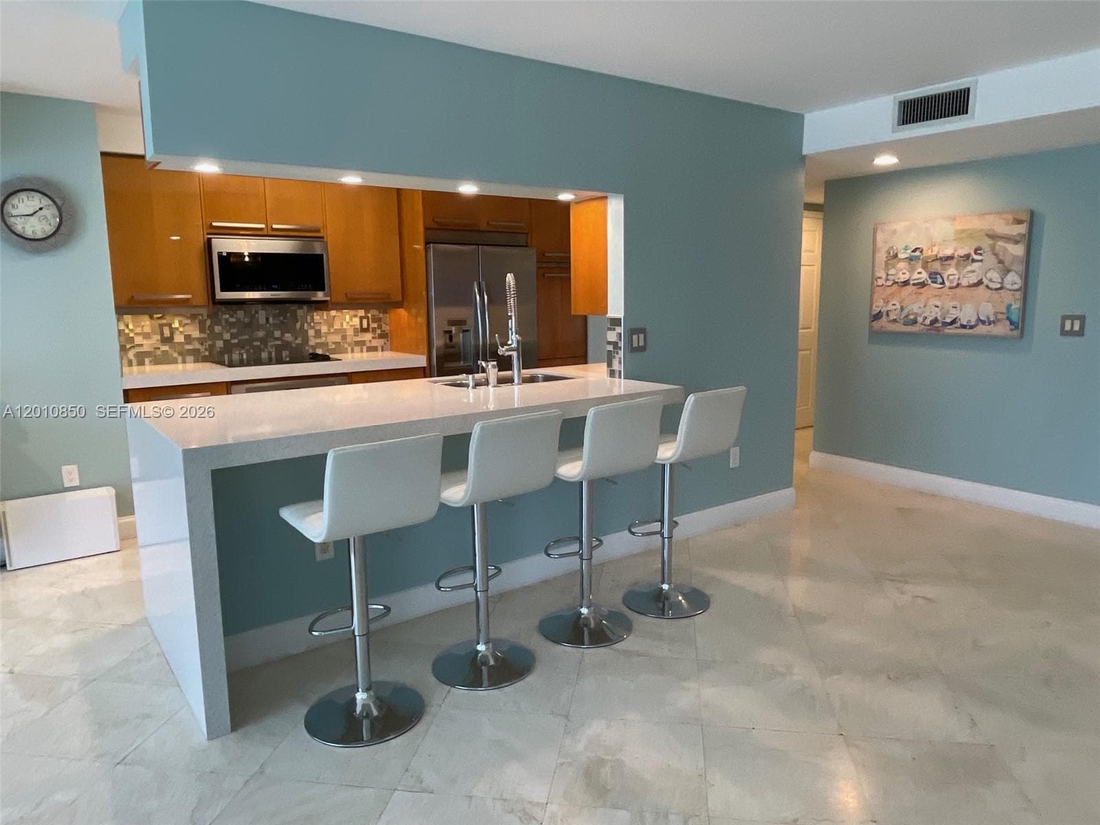 18671 Collins Ave 202 photo 8