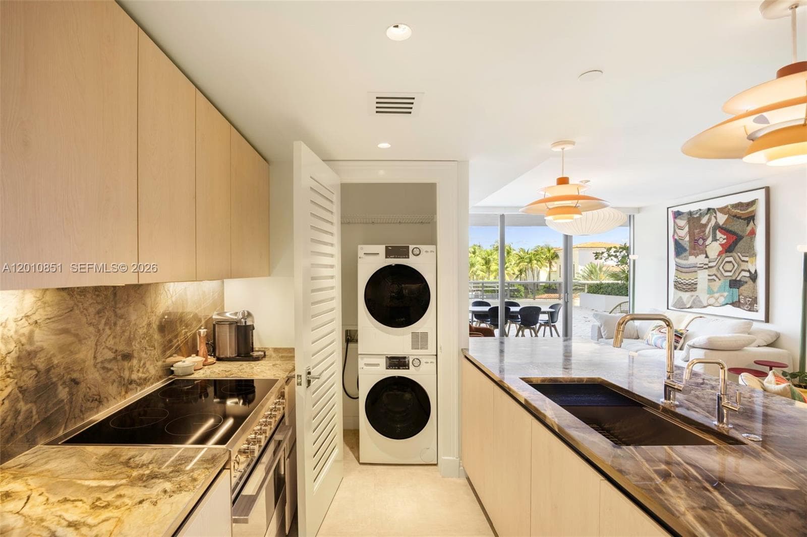5875 Collins Ave 503 photo 4