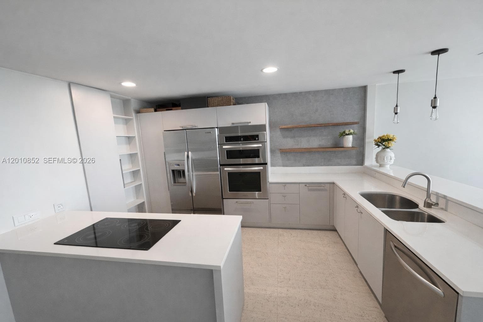 2950 188th St 406 photo 5