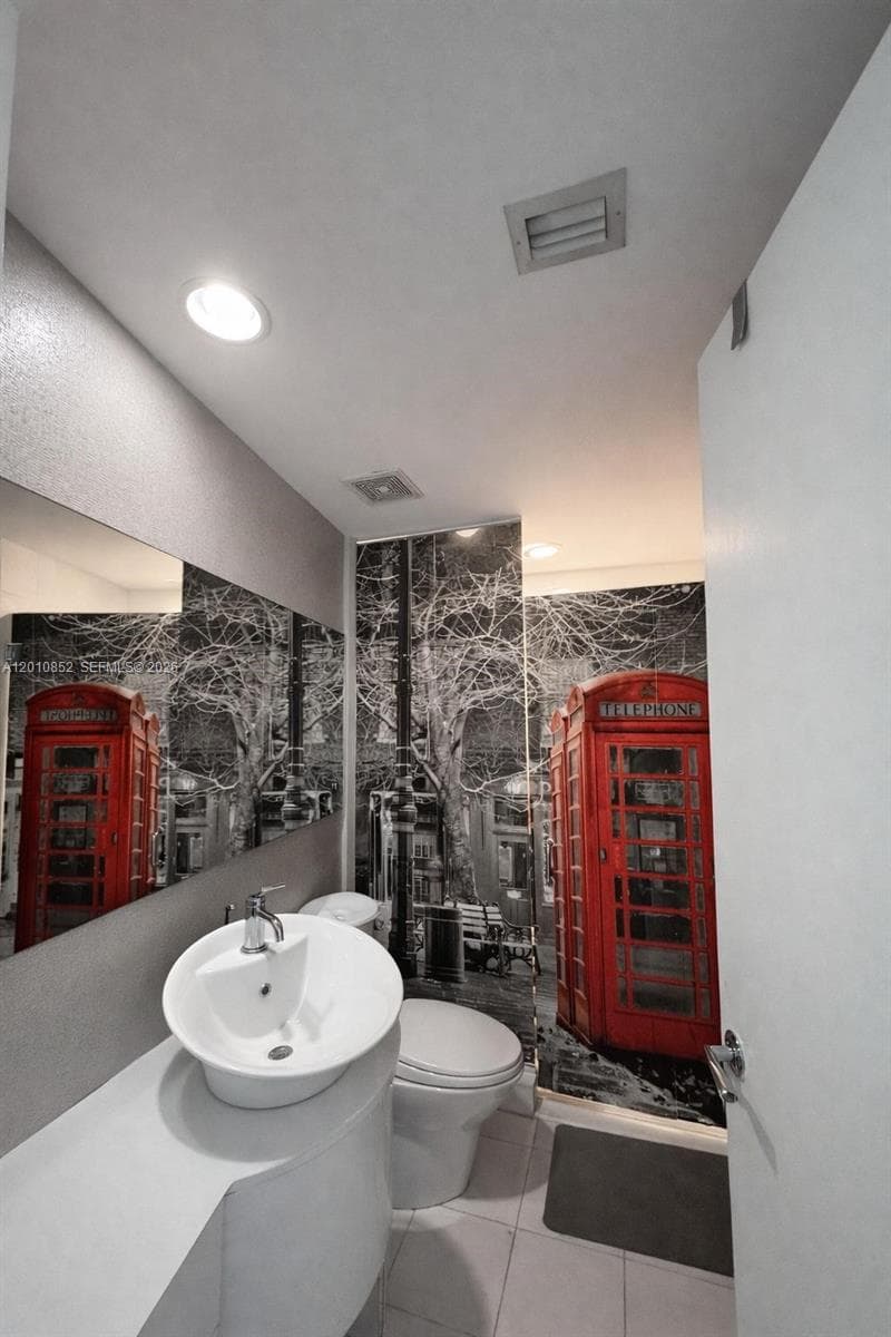 2950 188th St 406 photo 9