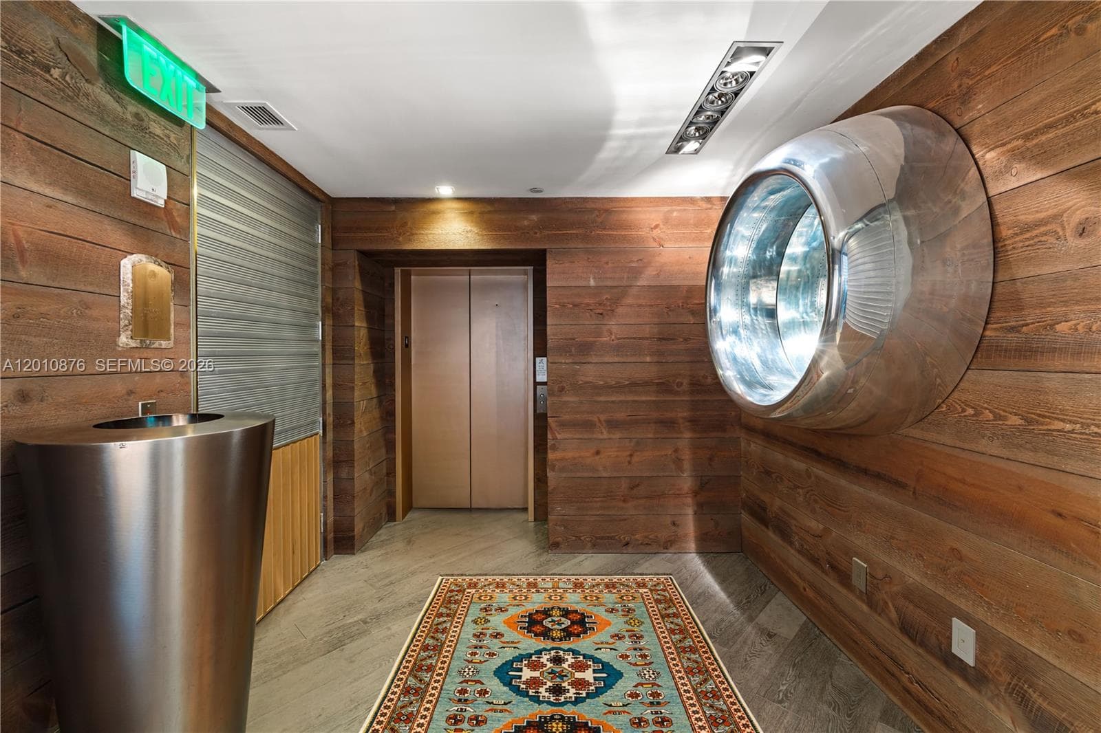 16051 Collins Ave 403 photo 22