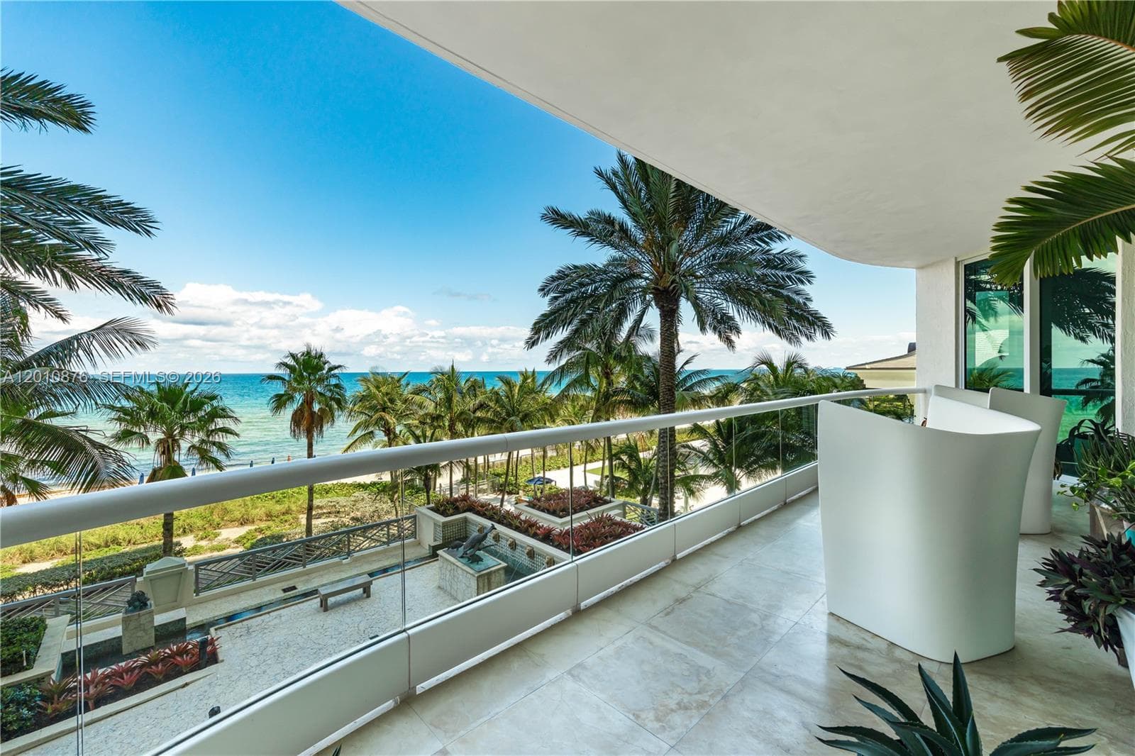 16051 Collins Ave 4