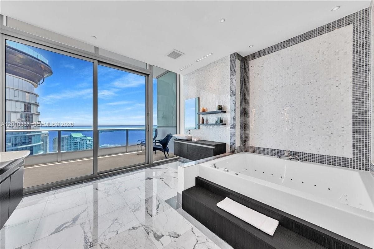 200 Biscayne Boulevard Way PH 5401 photo 17