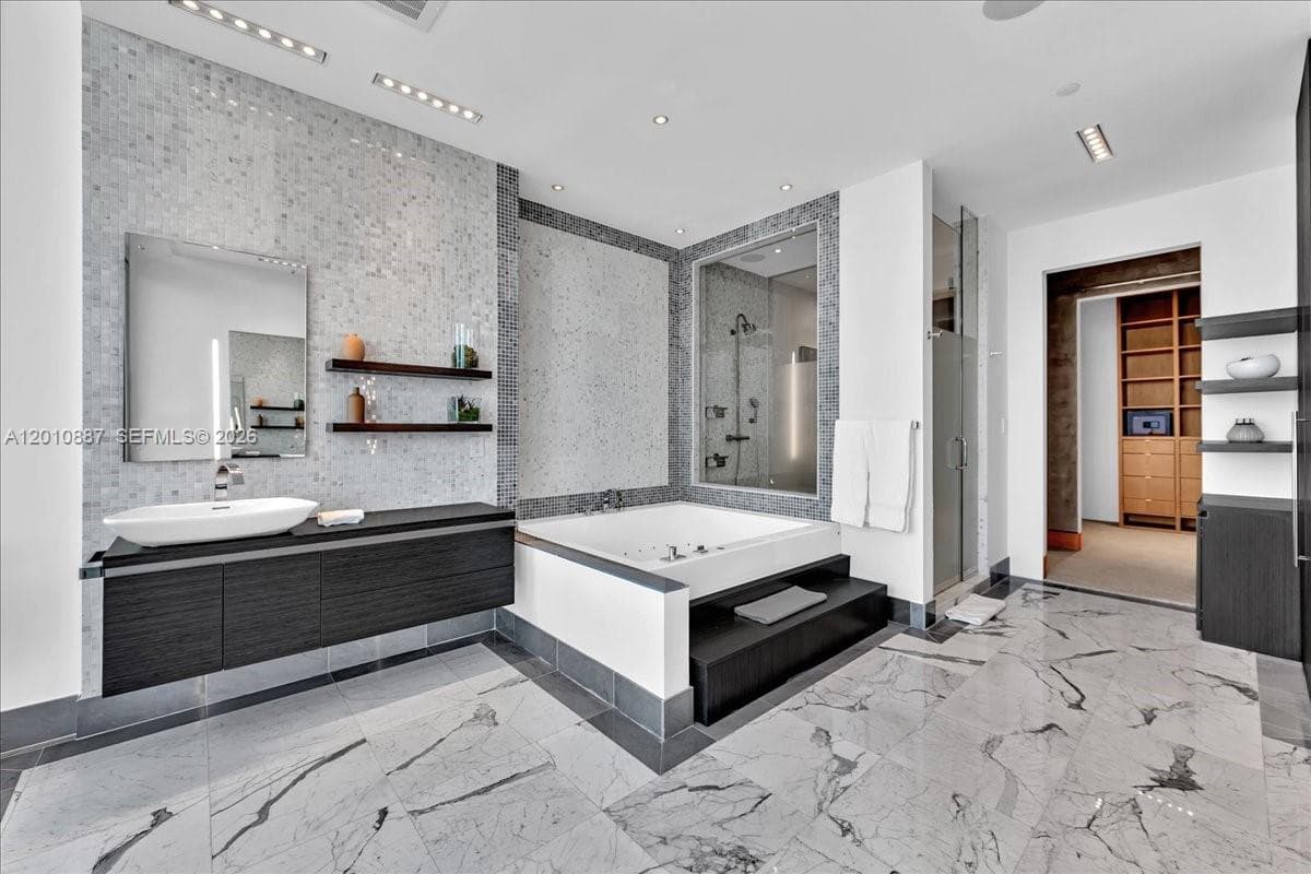 200 Biscayne Boulevard Way PH 5401 photo 18