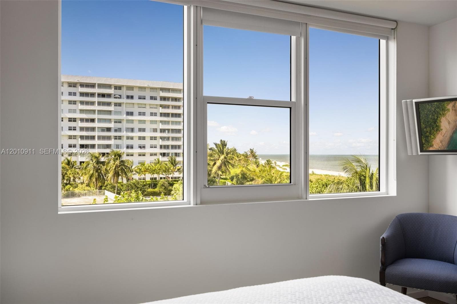 200 Ocean Lane Dr 401 photo 16