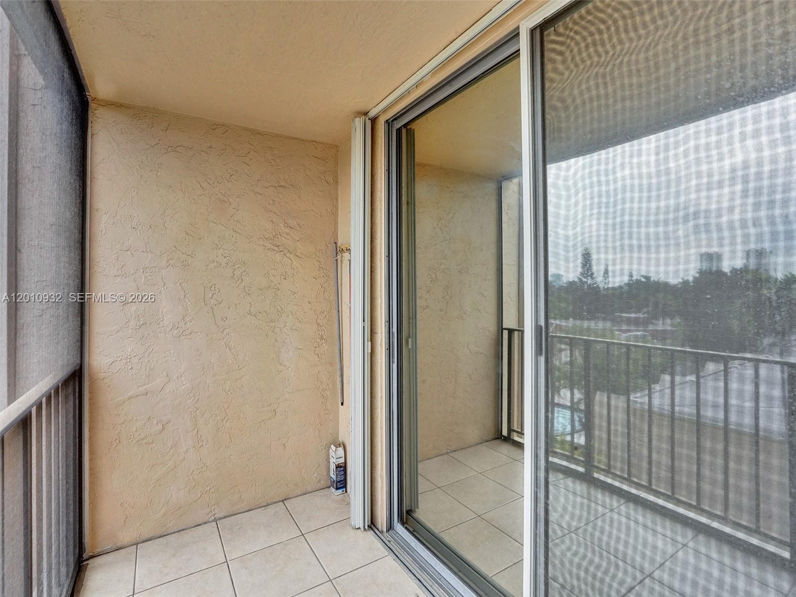 2001 Atlantic Shores Blvd 419 photo 11