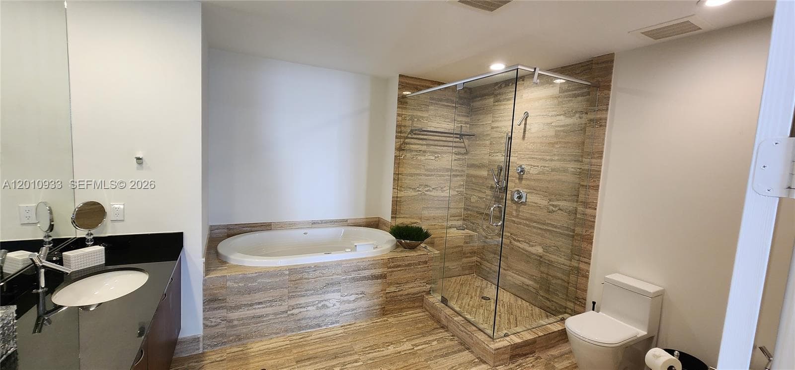 15811 Collins Ave 2802 photo 17