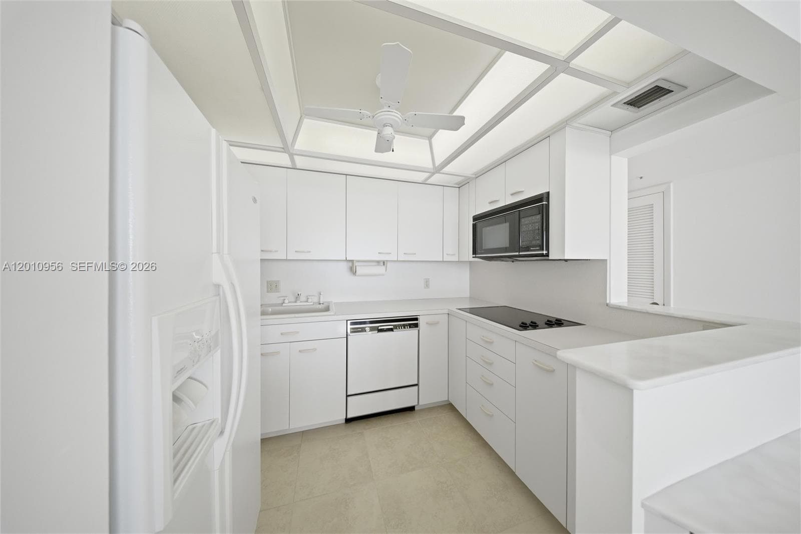 2000 Coco Plum Dr 601 photo 23