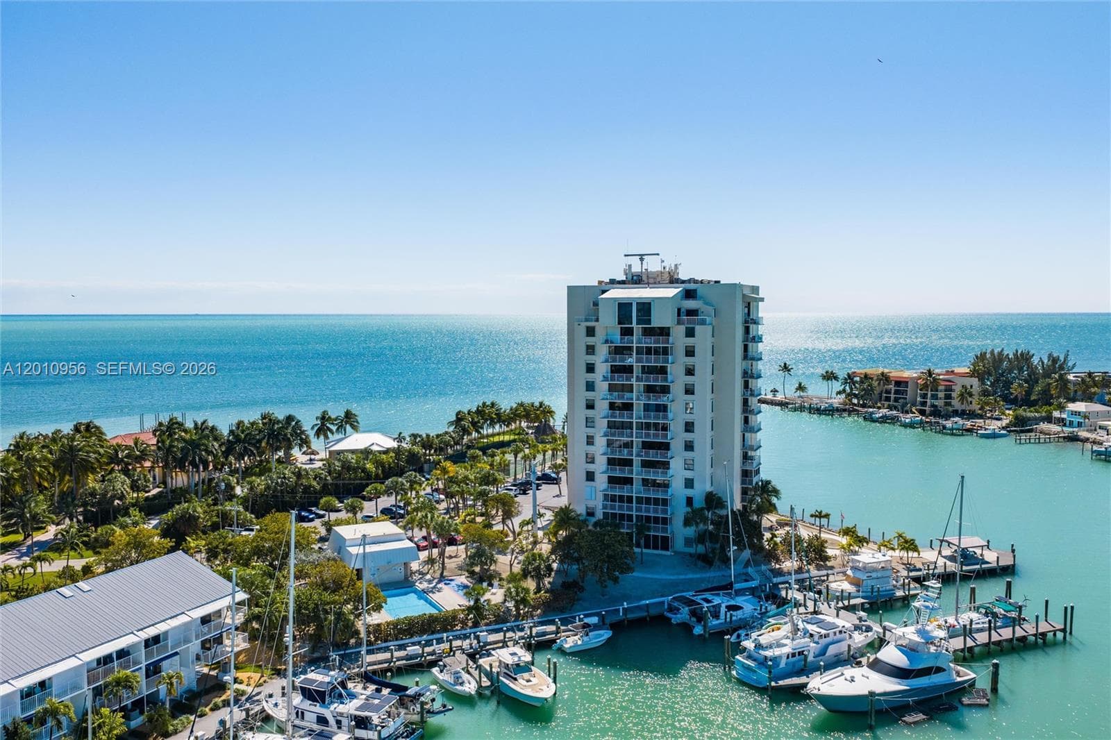 2000 Coco Plum Dr 601 photo 9