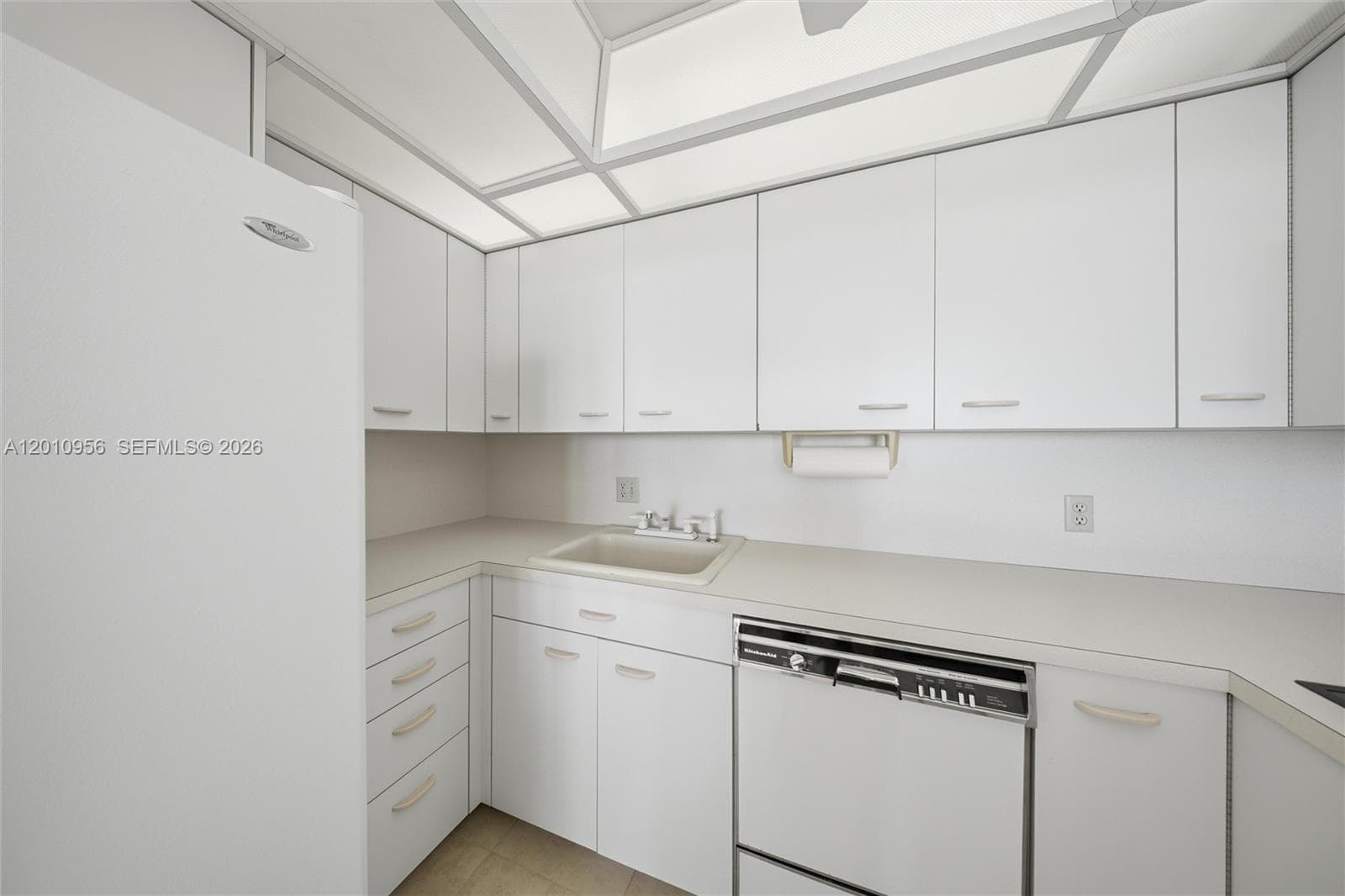 2000 Coco Plum Dr 601 photo 24