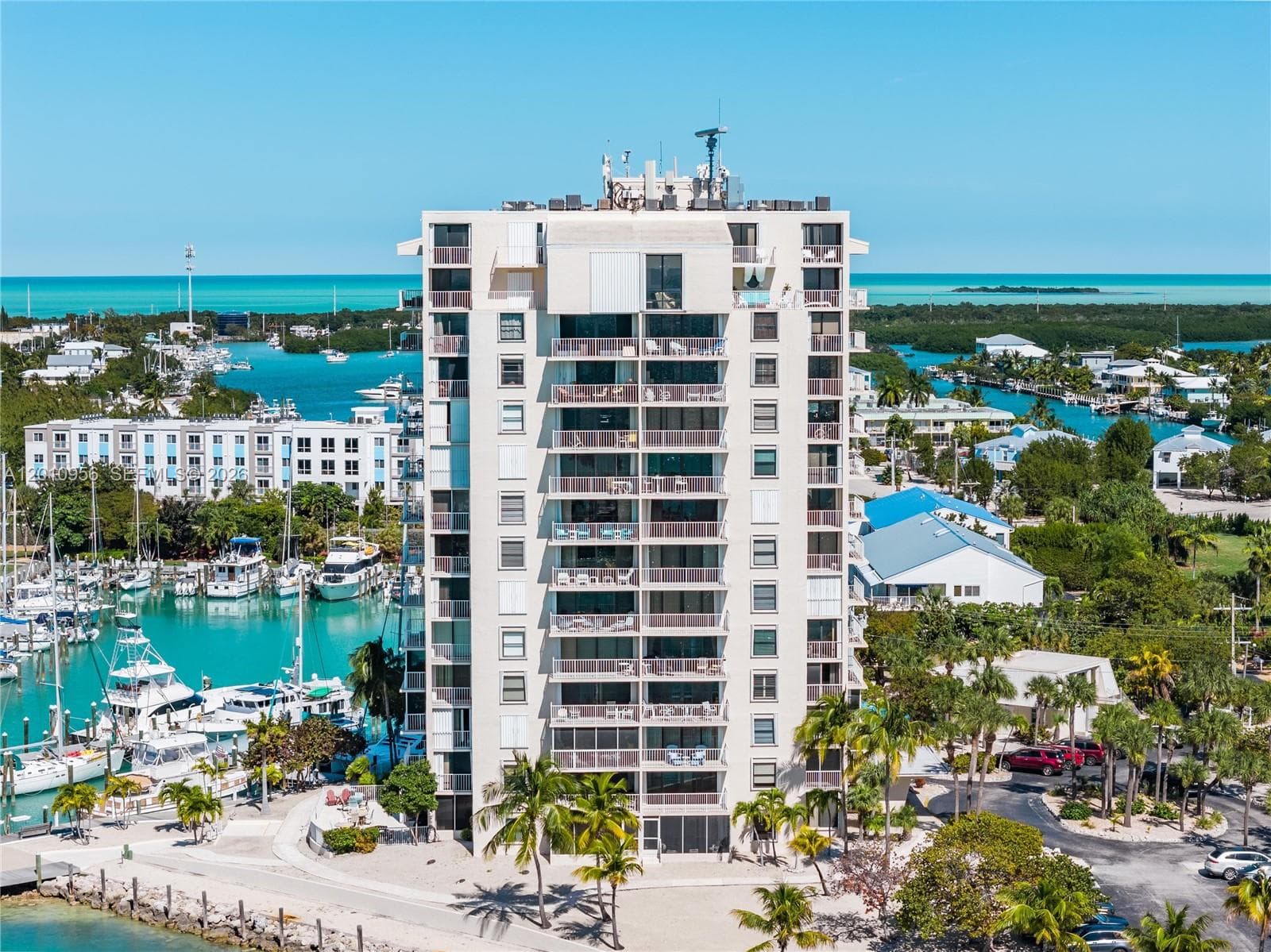 2000 Coco Plum Dr 4