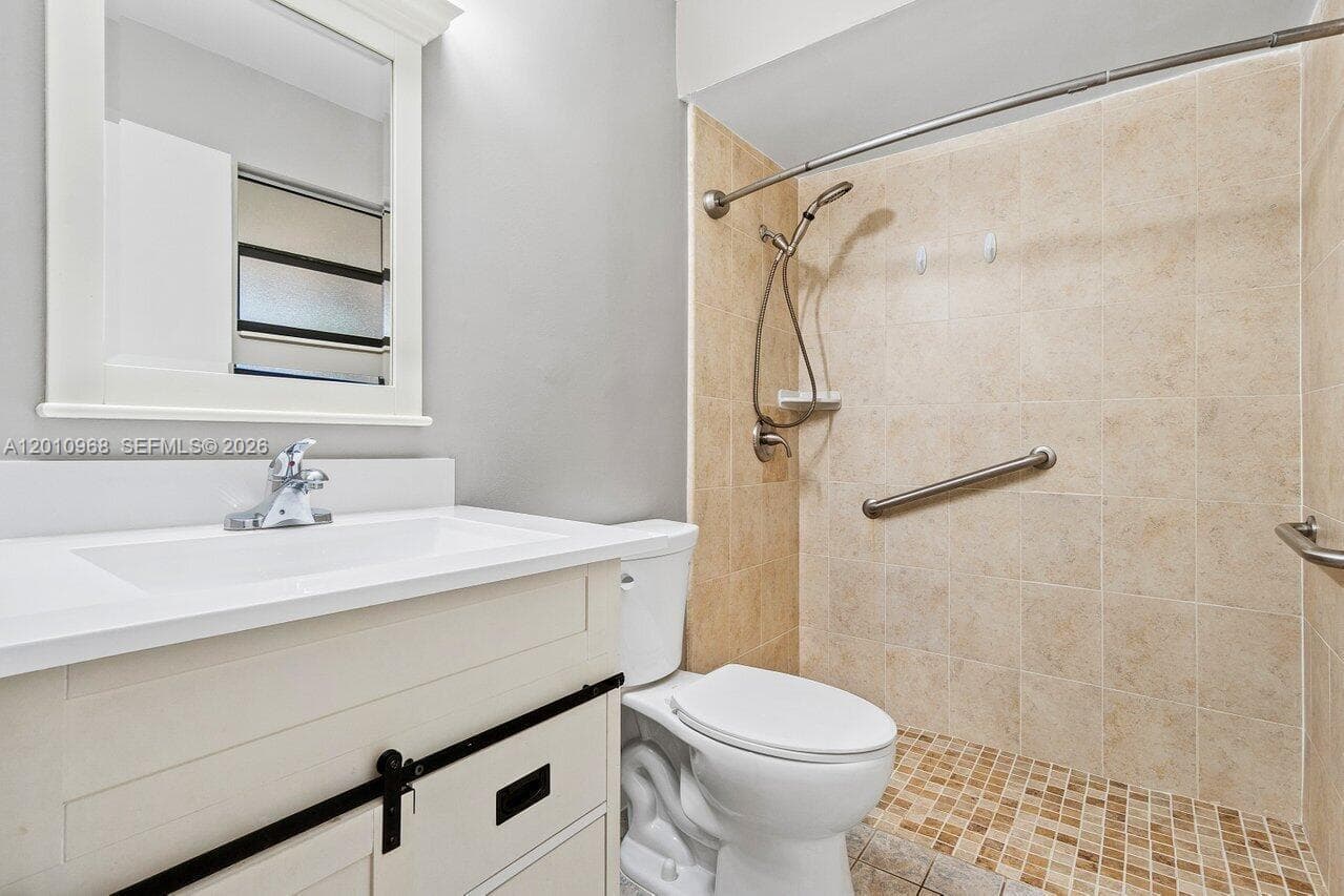 1367 Riverside Cir 1367 photo 22