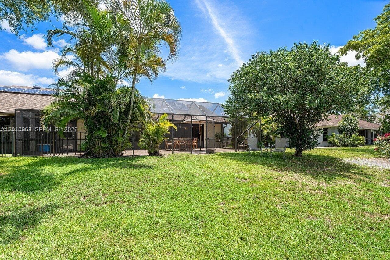1367 Riverside Cir 1367 photo 7