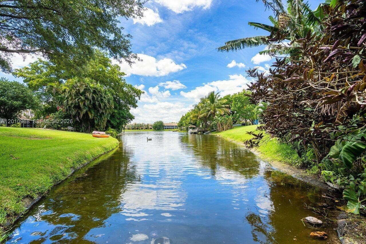 1367 Riverside Cir 1367 photo 9