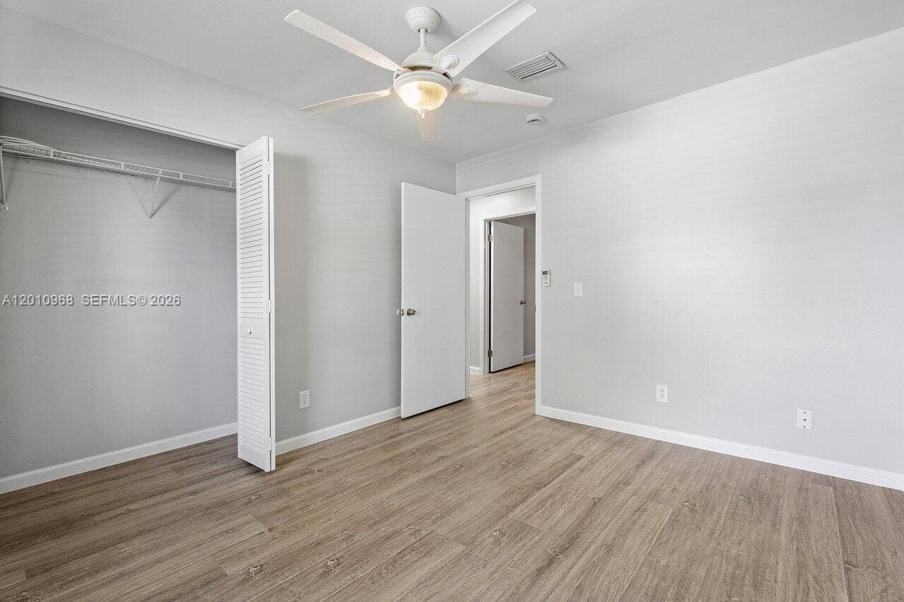 1367 Riverside Cir 1367 photo 15