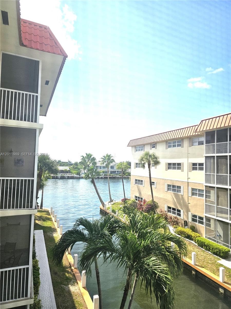 2097 Ocean Dr 305 photo 16