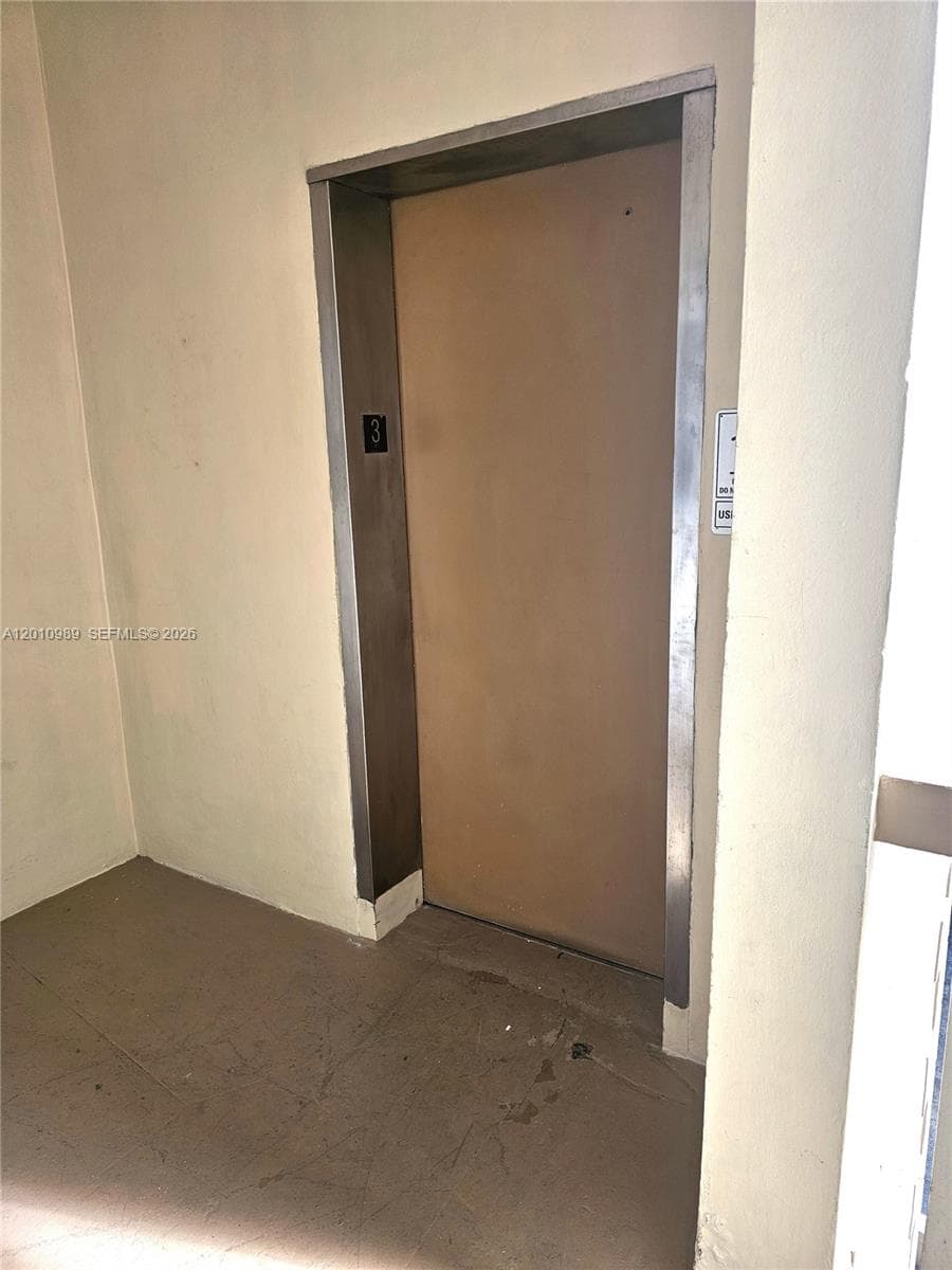 2097 Ocean Dr 305 photo 18