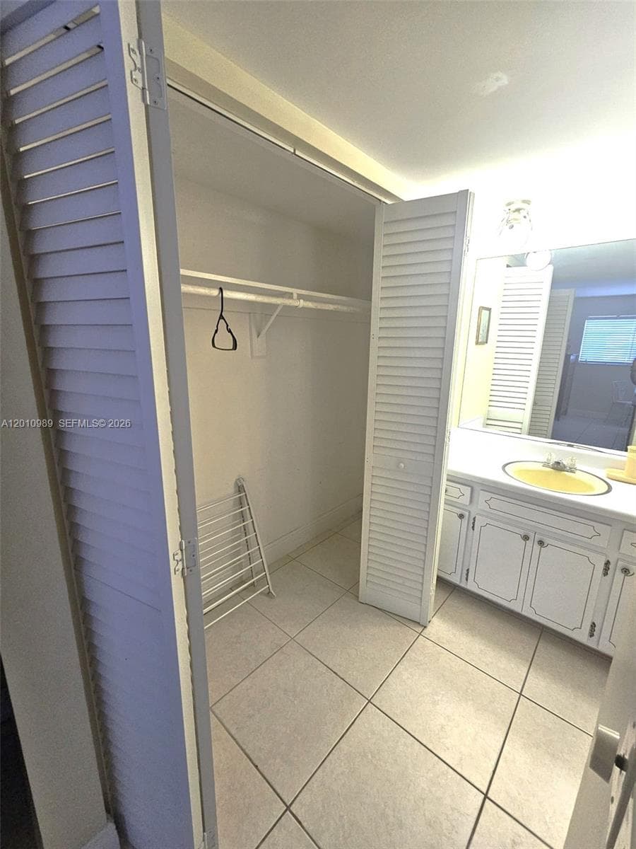 2097 Ocean Dr 305 photo 11