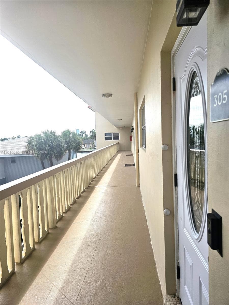 2097 Ocean Dr 305 photo 19