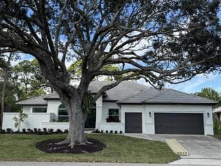 8667 SE Antigua Way photo 2