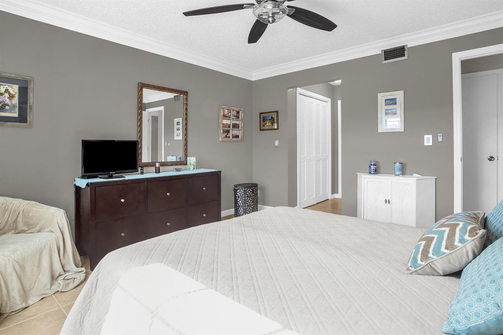 6345 Bay Club Drive 3 photo 16