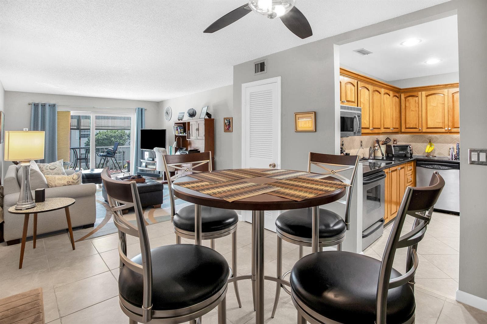 6345 Bay Club Drive 3 photo 10