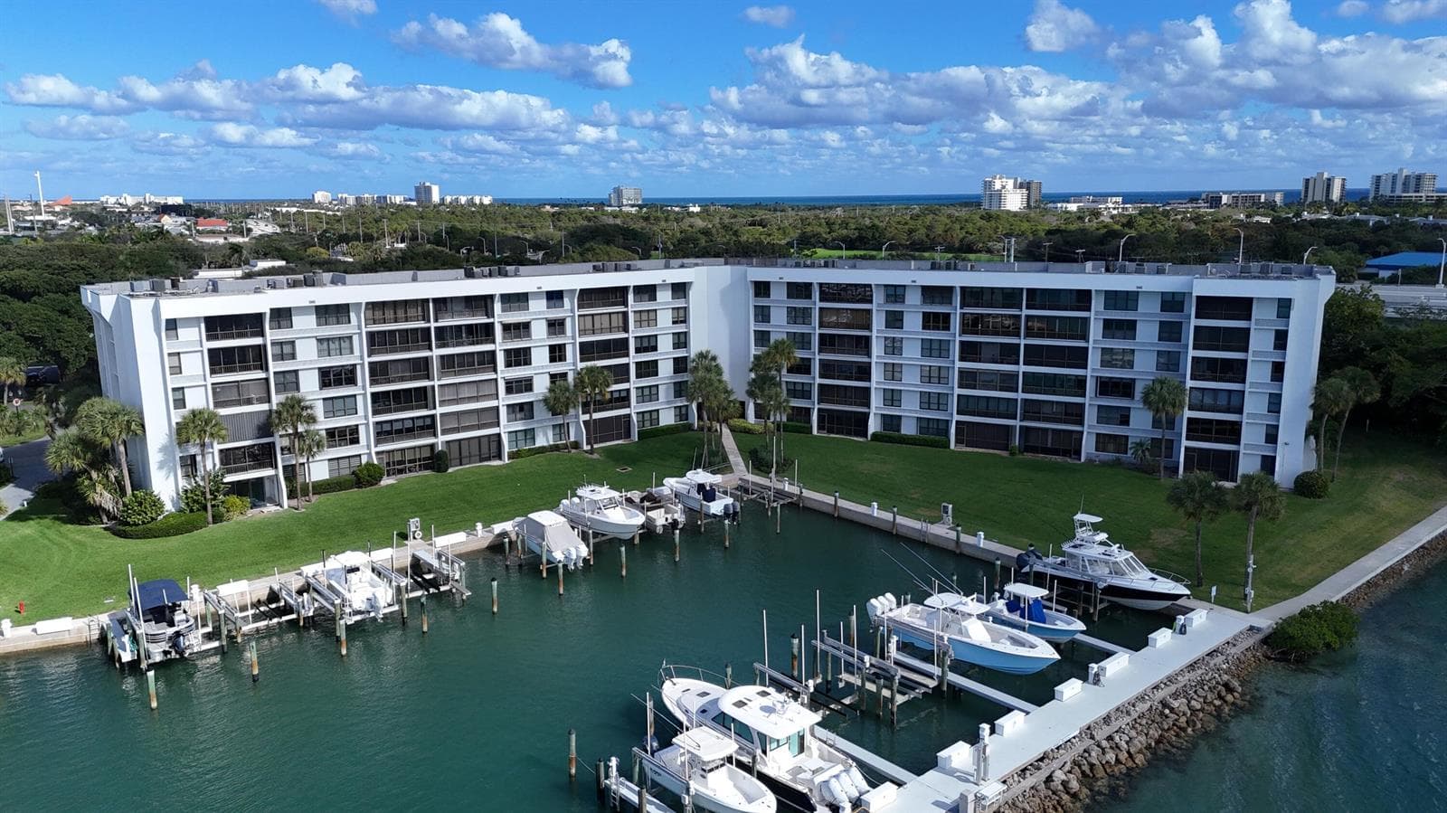 1748 Jupiter Cove Drive 319 photo 1